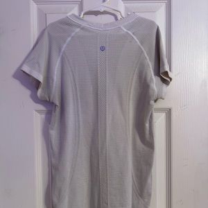 White Lululemon Swiftly Tech Short Sleeve